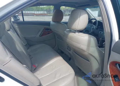 2010 Toyota Camry Xle V6 z USA, uszkodzony, nr VIN 4T1BK3EK0AU602689